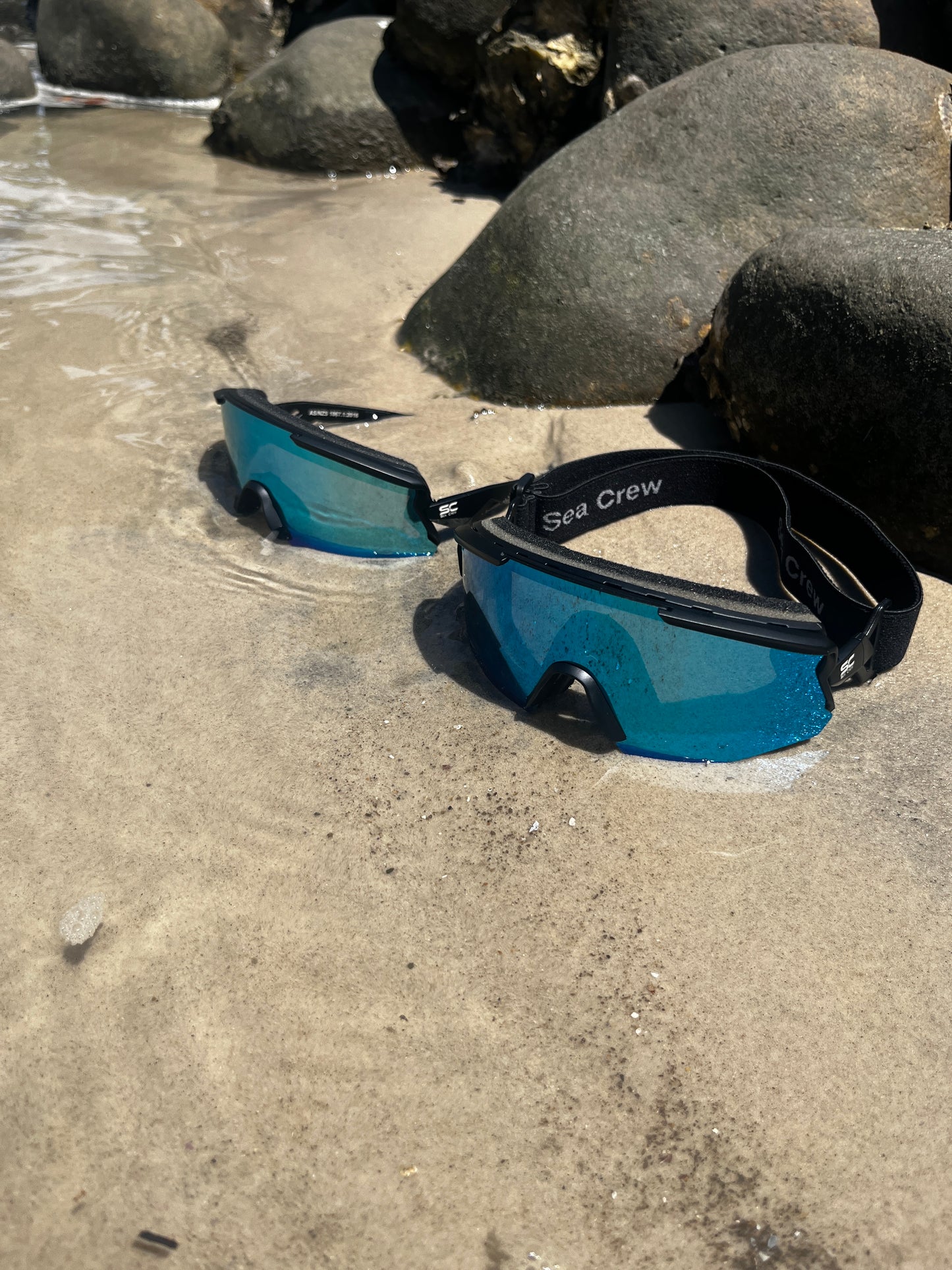 2-IN-1 Interchangeable Sunglasses/Goggles - SALE $15 Off!